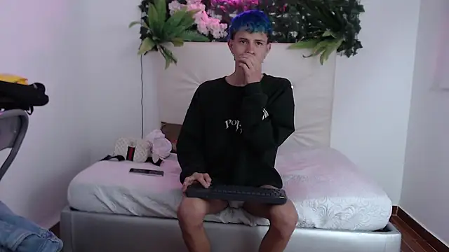 Snapshot of iam_lukas__ chatting on September 2025 07:26:02 AM iam lukas online show from September 2025 07:26:02 AM