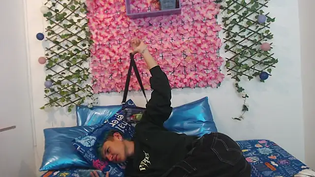 Snapshot of iam_lukas__ chatting on September 2025 07:36:02 PM iam lukas online show from September 2025 07:36:02 PM