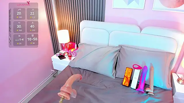 Clawdeen  wolf online show from November 2025 06:13:01 PM