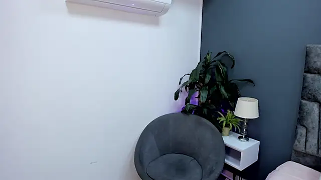 Snapshot of stephane_rouss chatting on October 2025 07:54:02 PM stephane rouss online show from October 2025 07:54:02 PM