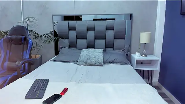 Snapshot of stephane_rouss chatting on December 2025 12:55:01 PM stephane rouss online show from December 2025 12:55:01 PM