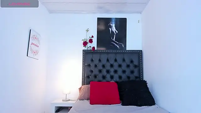 ScarlettVell online show from November 2025 07:25:02 PM