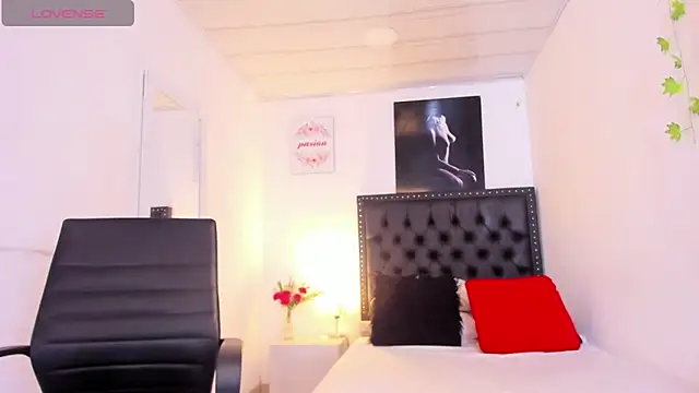 ScarlettVell online show from December 2025 07:05:02 PM