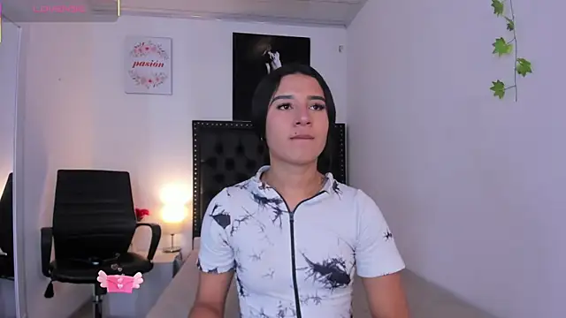 ScarlettVell online show from December 2025 07:06:01 PM