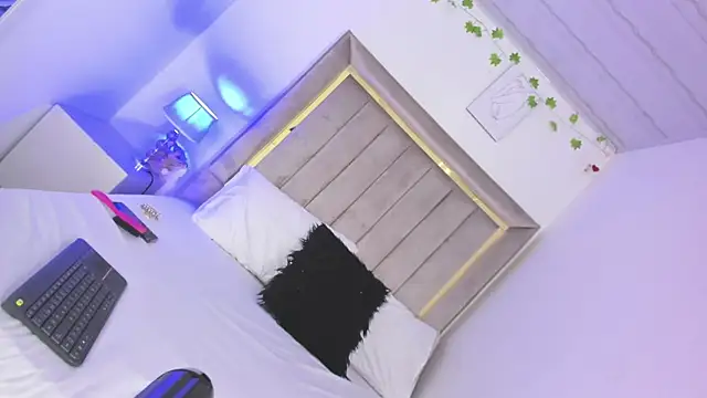 ScarlettVell online show from February 2026 07:14:01 PM