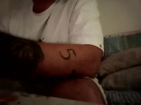 Feistysausage online show from October 2025 11:11:01 PM