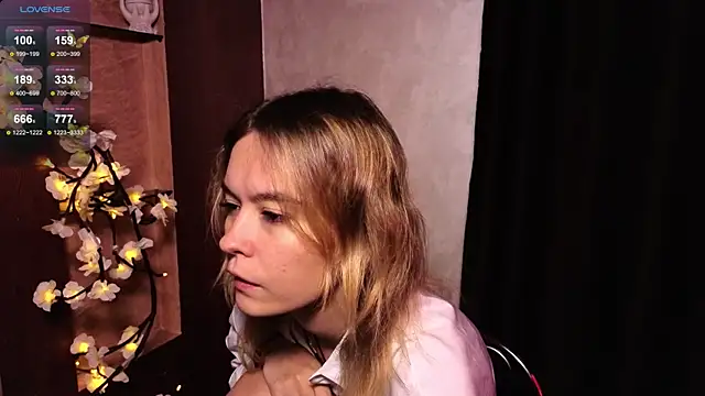 Snapshot of DemonaCast chatting on October 2025 09:55:01 AM DemonaCast online show from October 2025 09:55:01 AM