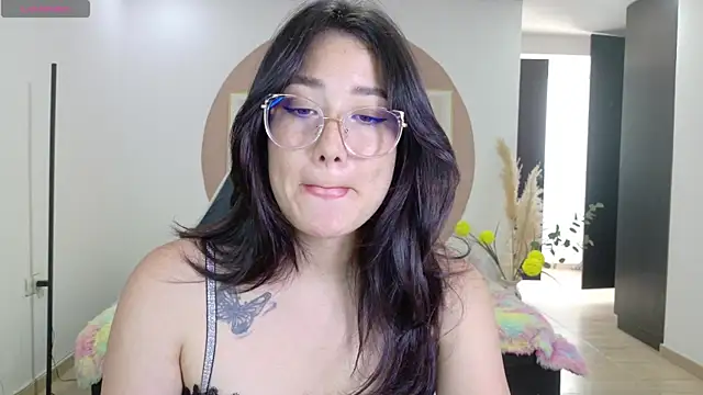 Eliih 01 online show from July 2026 07:00:02 PM