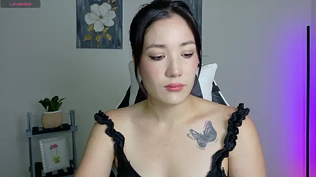 Eliih 01 online show from February 2026 05:02:01 PM