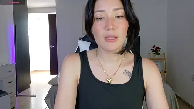 Eliih 01 online show from November 2025 03:49:02 PM