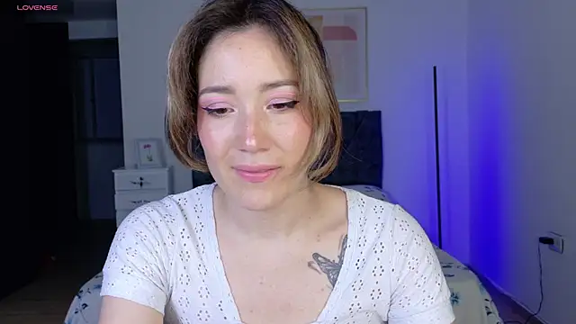 Eliih 01 online show from September 2025 02:07:02 AM