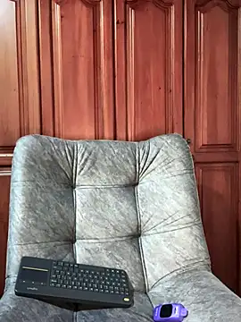 Snapshot of KaditaNavarro chatting on September 2025 12:00:02 AM KaditaNavarro online show from September 2025 12:00:02 AM