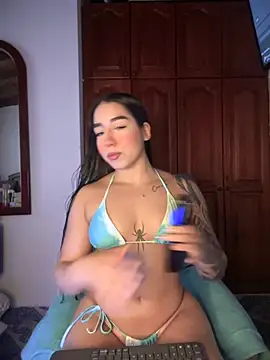 KaditaNavarro online show from November 2025 04:10:01 PM