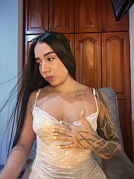 KaditaNavarro online show from April 2026 10:33:02 PM