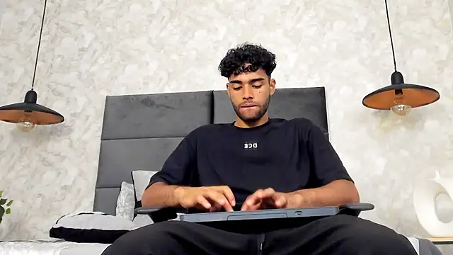 RaphaelDufort online show from October 2025 11:46:02 PM