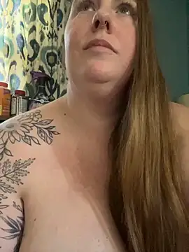 Domimommy420 online show from October 2025 04:48:01 PM