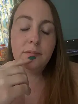 Domimommy420 online show from October 2025 05:25:02 PM