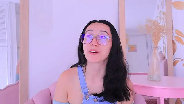 Ginevra esposito online show from November 2025 12:49:02 PM