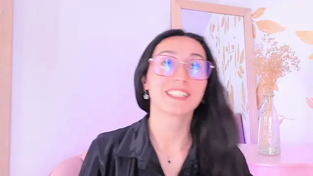 Ginevra esposito online show from November 2025 12:48:02 PM