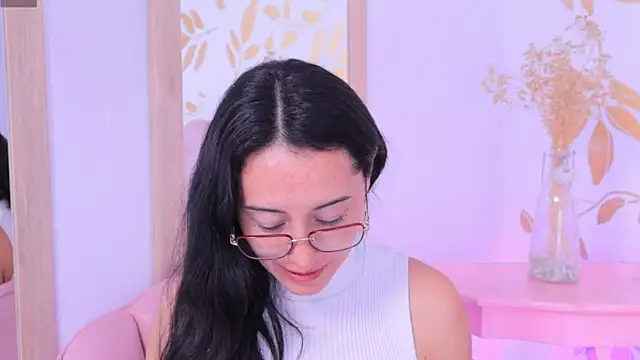 Ginevra esposito online show from September 2025 12:33:02 PM