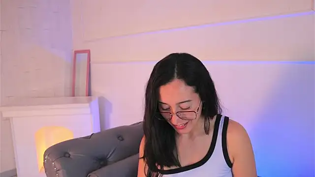 Ginevra esposito online show from December 2025 04:09:02 PM