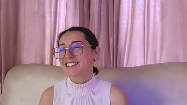 Ginevra esposito online show from April 2026 12:51:01 PM