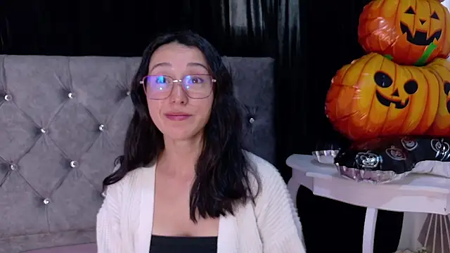 Ginevra esposito online show from October 2025 12:58:02 PM