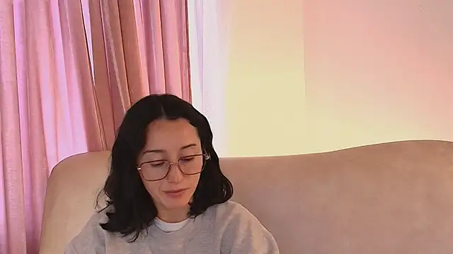 Ginevra esposito online show from May 2026 12:47:02 PM