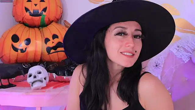 Ginevra esposito online show from October 2025 01:30:01 PM