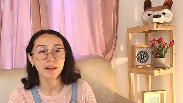 Ginevra esposito online show from April 2026 12:47:01 PM