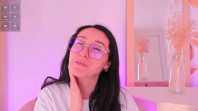 Ginevra esposito online show from February 2026 12:33:01 PM