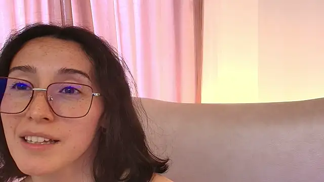 Ginevra esposito online show from April 2026 05:30:01 PM