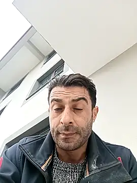 alex10alexx online show from October 2025 01:22:02 PM