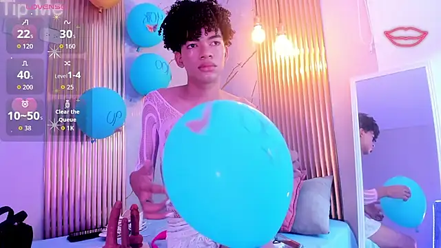 Ivone Rose  online show from November 2025 12:31:02 PM