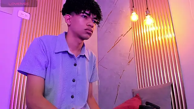 Ivone Rose  online show from November 2025 12:19:02 PM