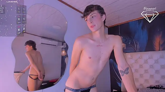 Diamond Piarce online show from November 2025 10:24:01 PM