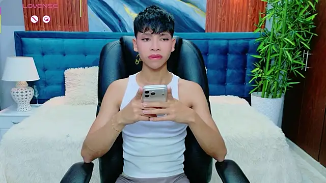 Snapshot of dilan_911 chatting on May 2026 06:33:01 PM dilan 911 online show from May 2026 06:33:01 PM