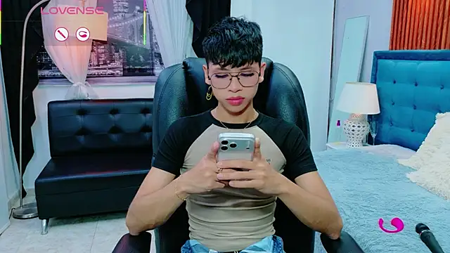 Snapshot of dilan_911 chatting on May 2026 06:34:01 PM dilan 911 online show from May 2026 06:34:01 PM