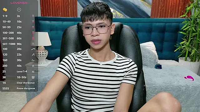 dilan 911 online show from November 2025 05:57:02 PM