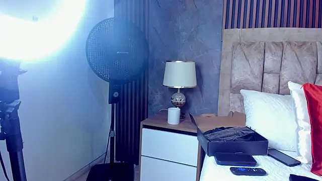 linda cabal online show from September 2025 10:28:02 PM