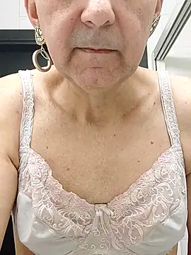 Emily de Carla online show from December 2025 07:35:01 AM