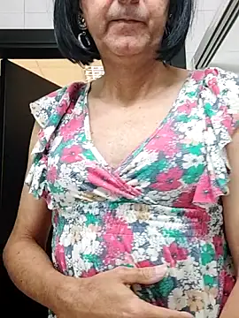 Snapshot of Emily_de_Carla chatting on October 2025 03:53:01 PM Emily de Carla online show from October 2025 03:53:01 PM