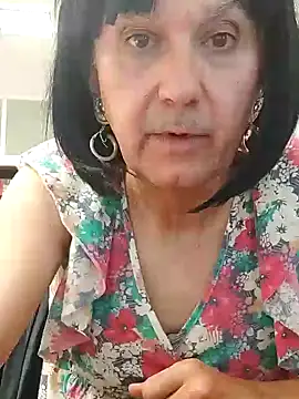 Snapshot of Emily_de_Carla chatting on December 2025 04:17:01 PM Emily de Carla online show from December 2025 04:17:01 PM