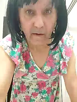 Snapshot of Emily_de_Carla chatting on November 2025 03:45:02 PM Emily de Carla online show from November 2025 03:45:02 PM