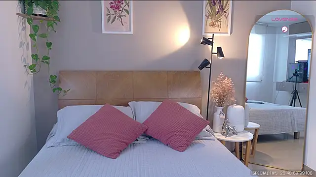 sarah rayy online show from November 2025 08:31:02 PM