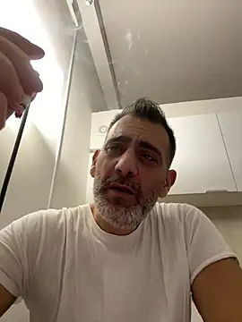 Skizzo6980 online show from February 2026 02:12:01 AM