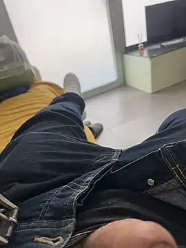 Skizzo6980 online show from February 2026 12:38:01 PM