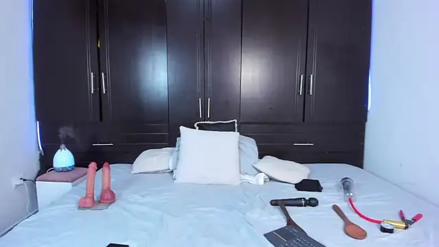 zadders yb online show from October 2025 04:05:02 AM