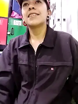 Raven Rouge  online show from February 2026 07:35:02 PM