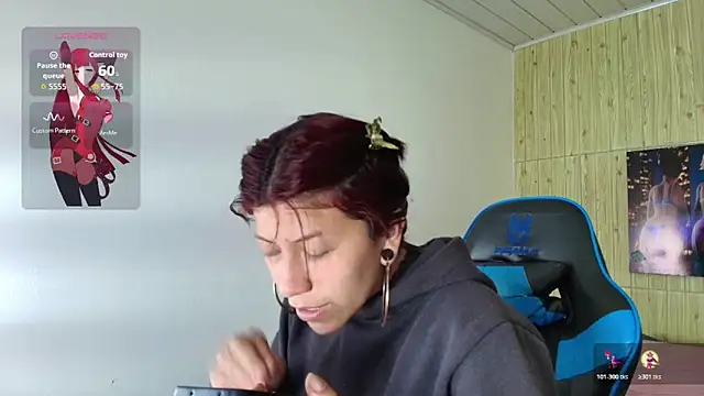 Raven Rouge  online show from November 2025 01:00:02 PM